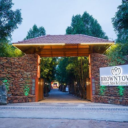 Brown Town Resort & Spa Hyderabad Ngoại thất bức ảnh