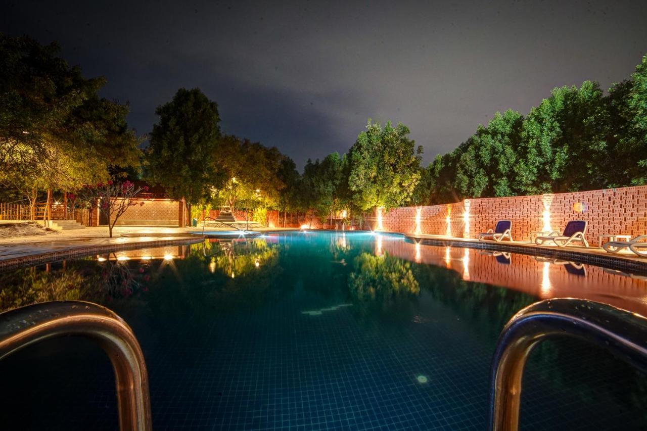 Brown Town Resort & Spa Hyderabad Ngoại thất bức ảnh