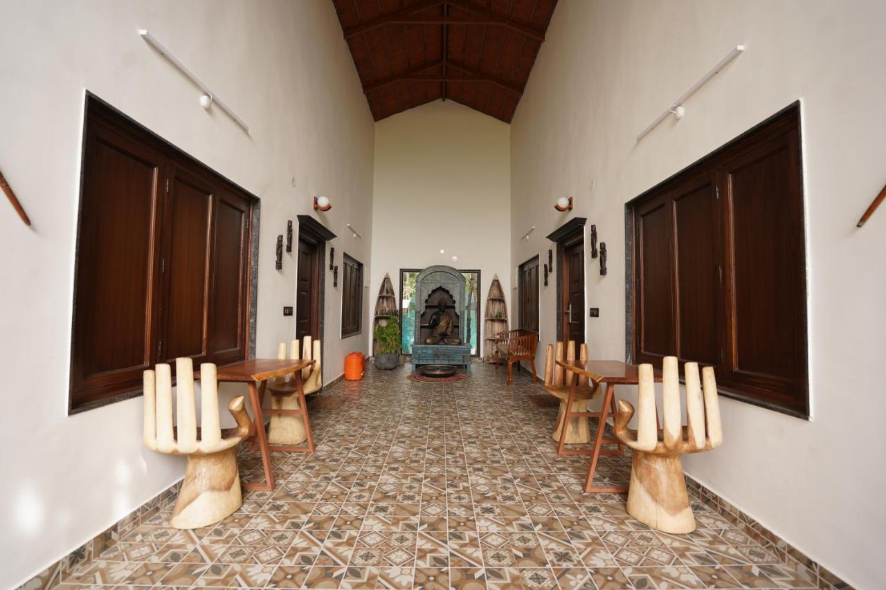 Brown Town Resort & Spa Hyderabad Ngoại thất bức ảnh