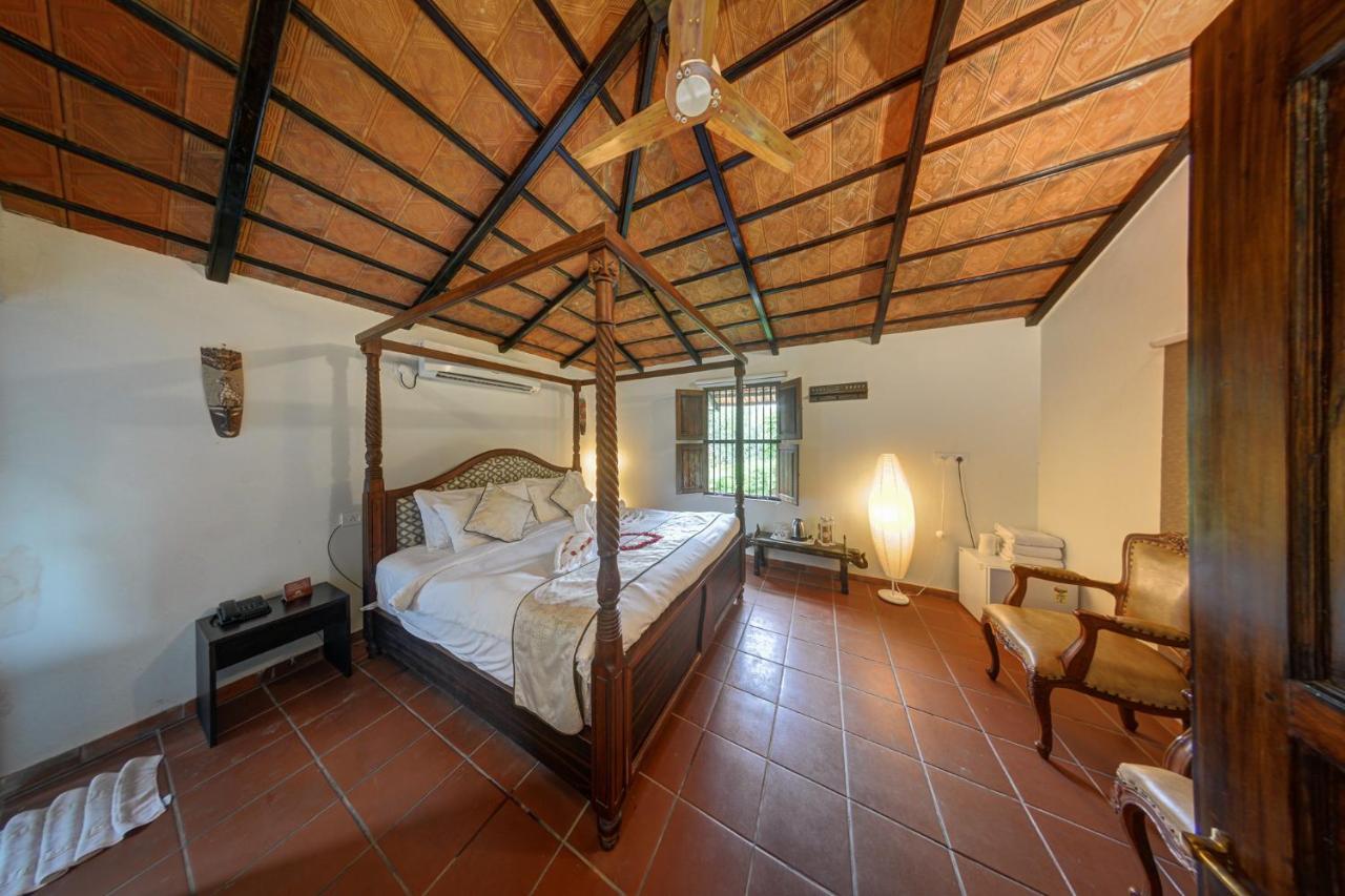 Brown Town Resort & Spa Hyderabad Ngoại thất bức ảnh