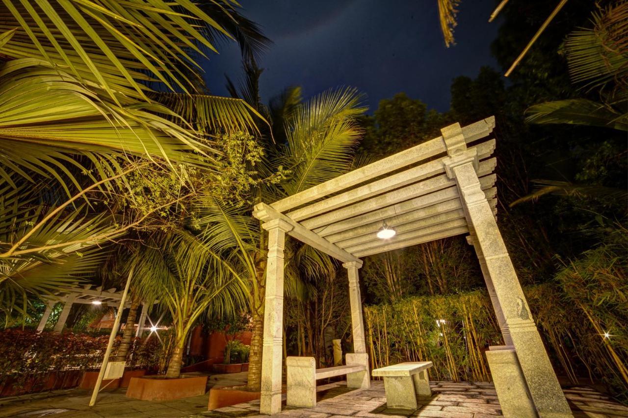 Brown Town Resort & Spa Hyderabad Ngoại thất bức ảnh