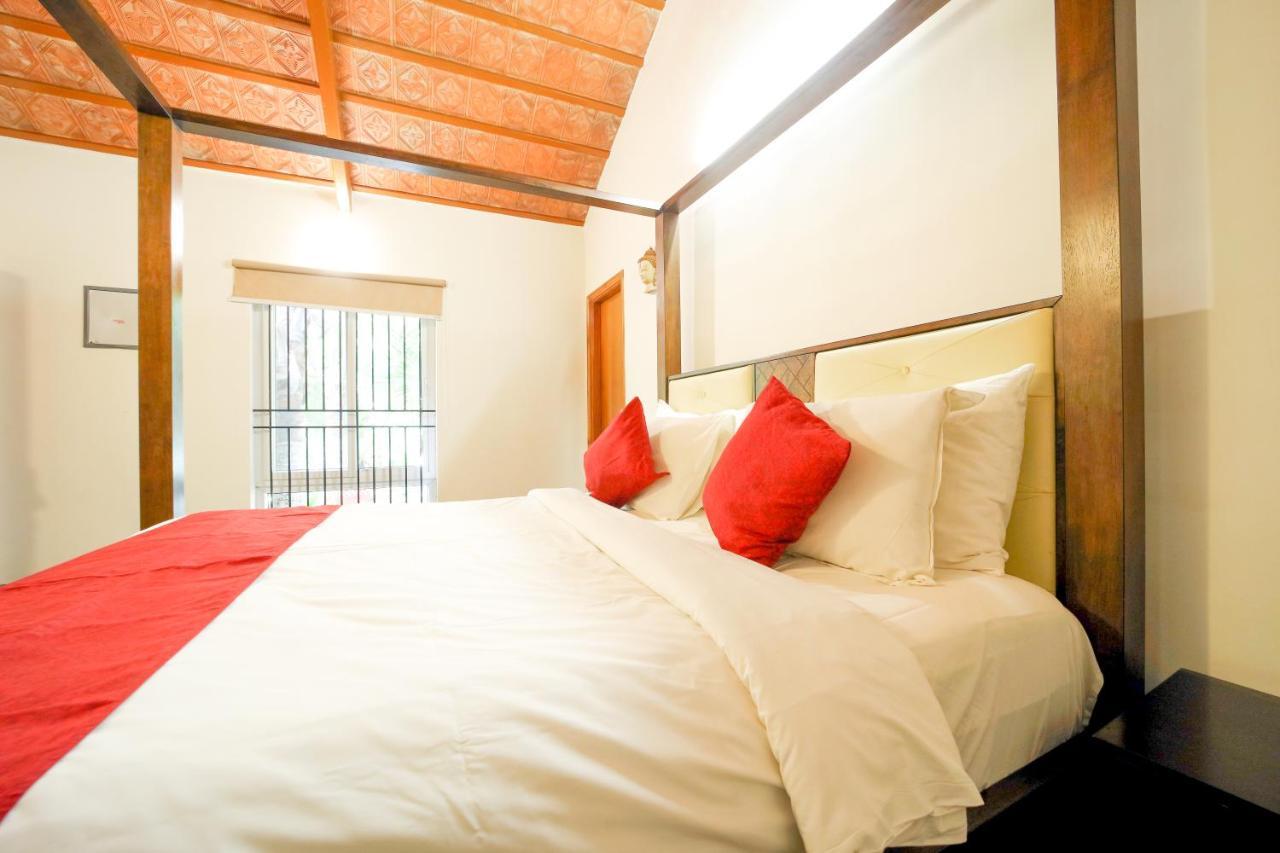 Brown Town Resort & Spa Hyderabad Ngoại thất bức ảnh