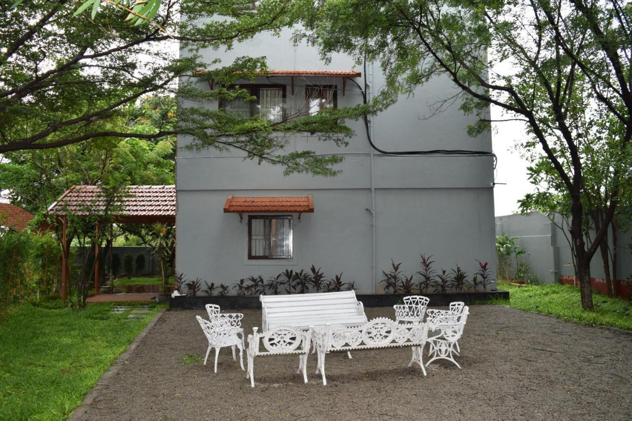 Brown Town Resort & Spa Hyderabad Ngoại thất bức ảnh